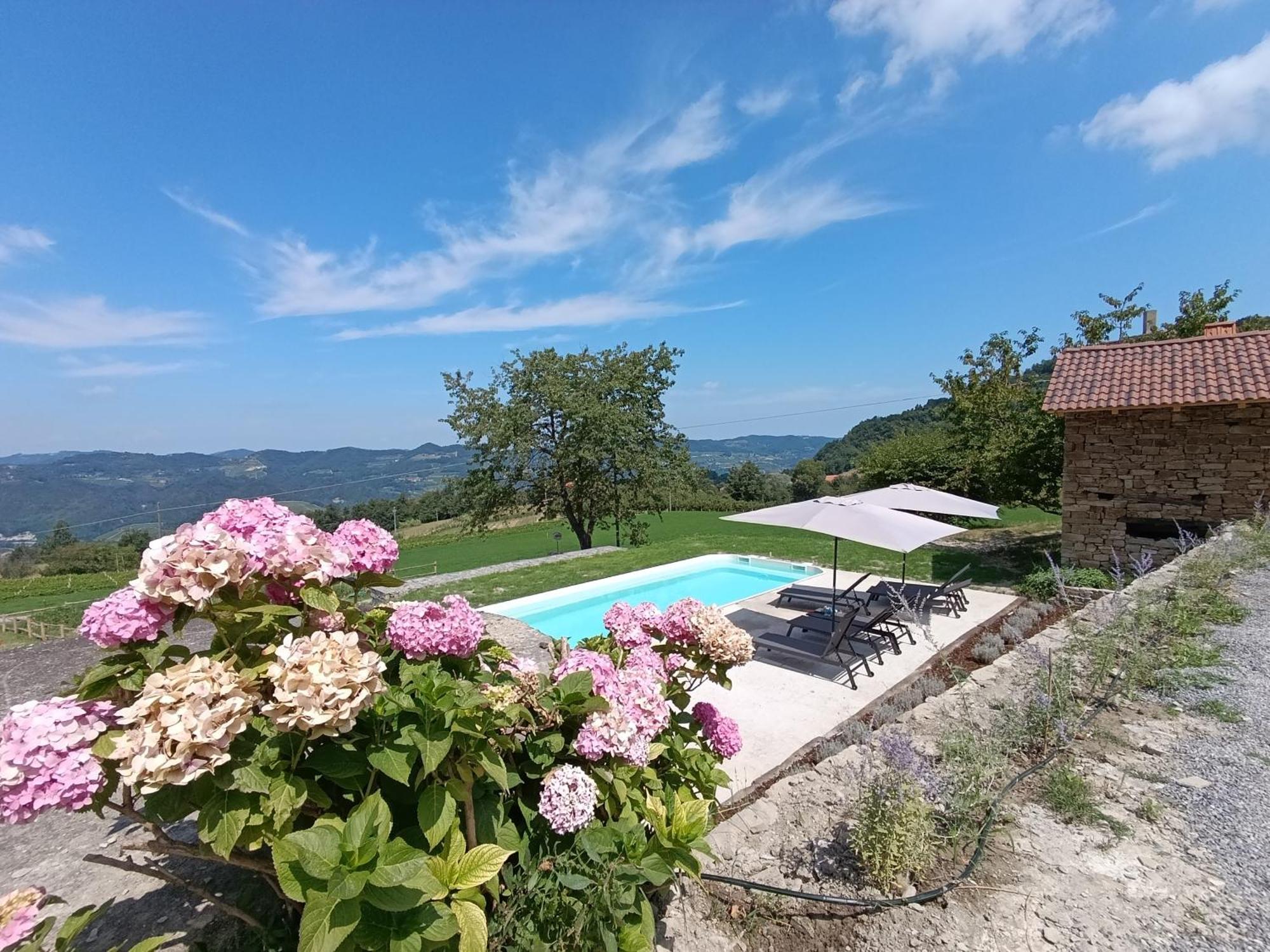 Agriturismo La Margherita San Giorgio Scarampi ภายนอก รูปภาพ